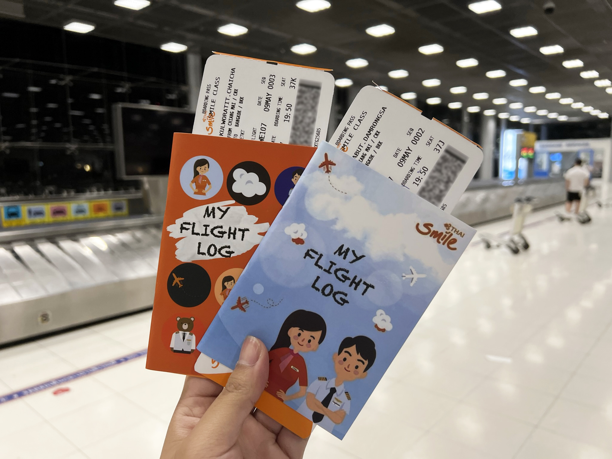[รีวิว] My Flight Log สมุดบันทึกการเดินทางสุดเก๋ สะสมตราประทับและลายเซ็นของนักบินไทยสมายล์