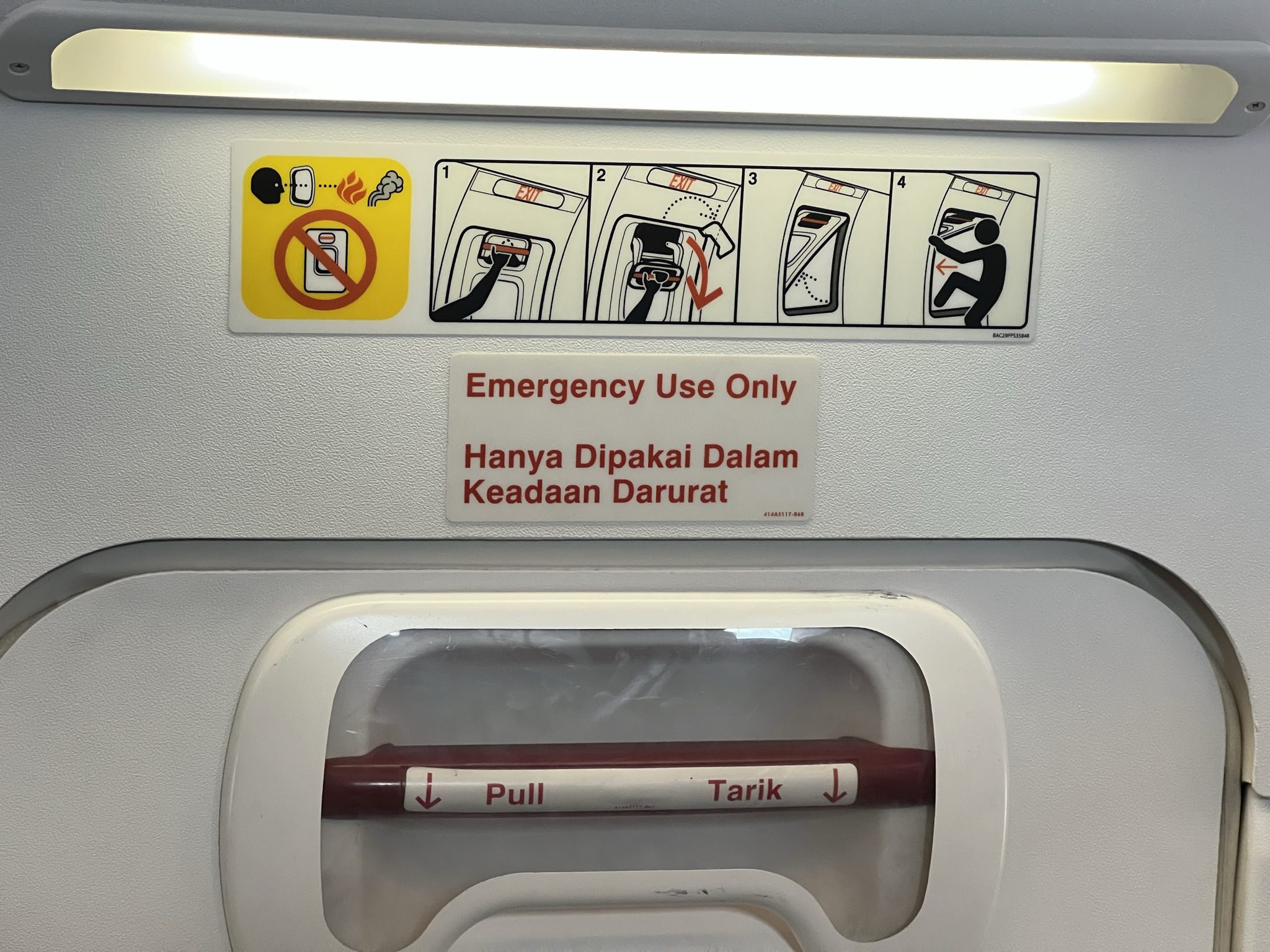 รีวิวที่นั่งประตูทางออกฉุกเฉิน (Emergency exit) – Thai Lion Air